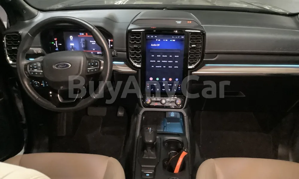 Vehicle photo 8