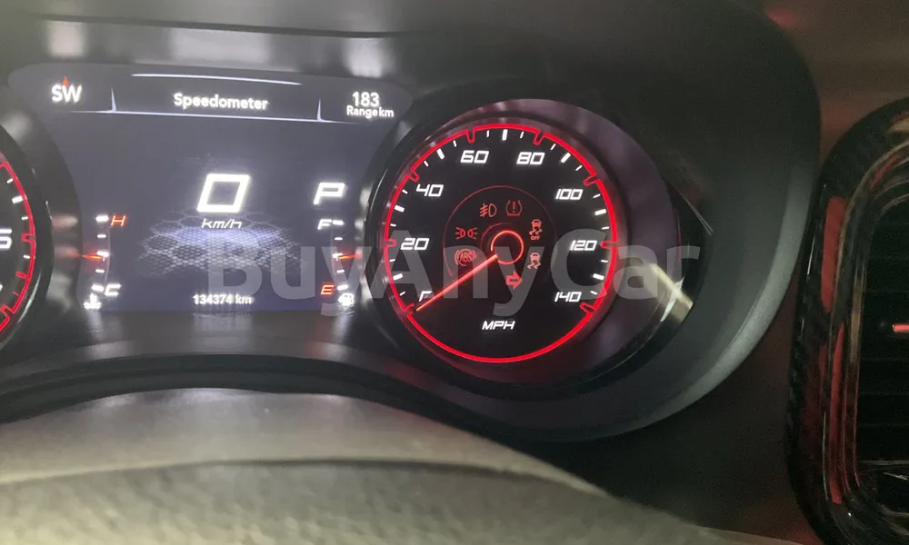 Vehicle photo 6