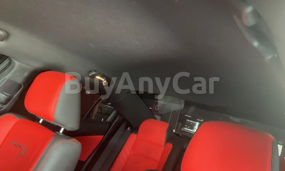 Vehicle photo 9