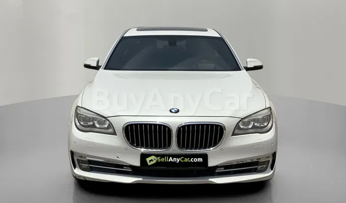 carsDetail