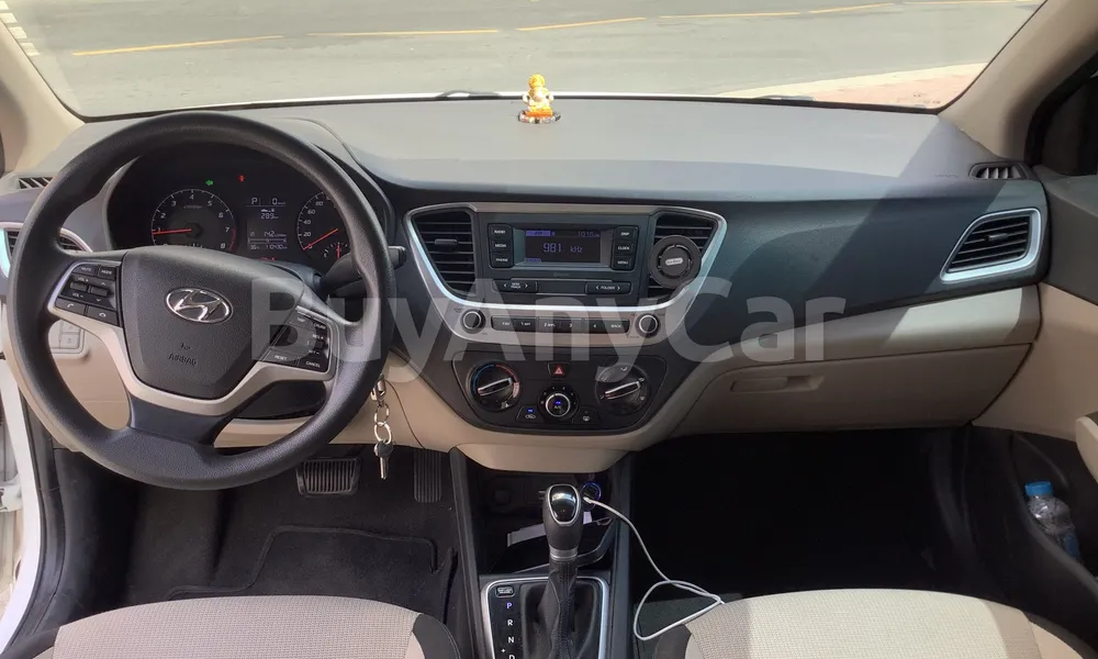 Vehicle photo 8