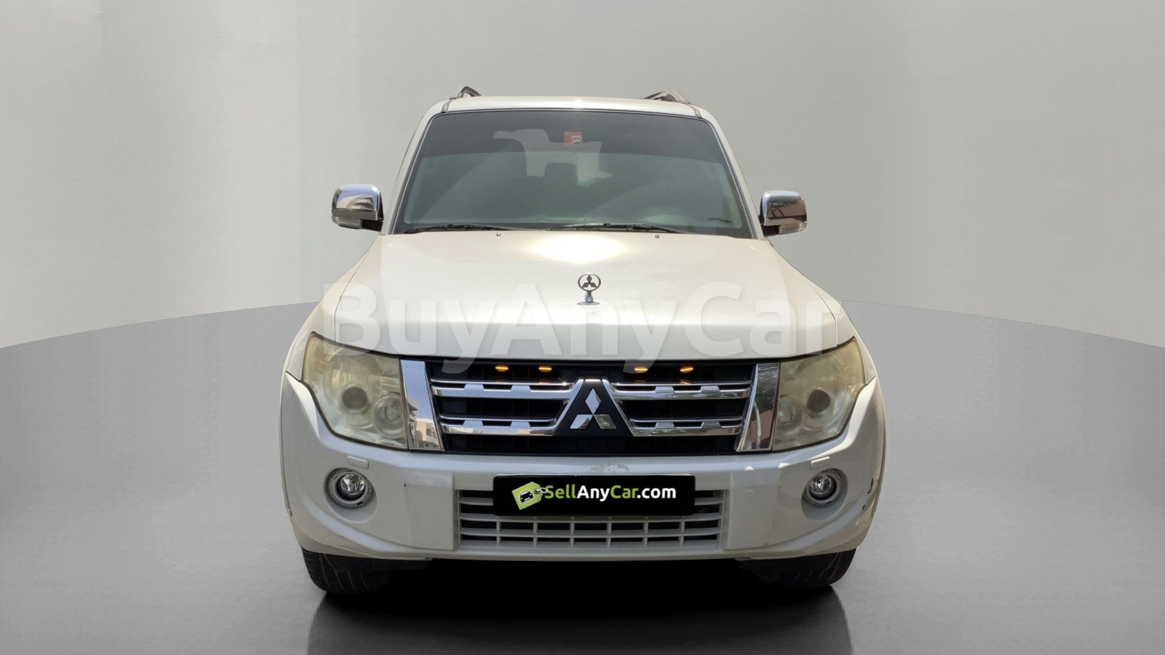 2013 Mitsubishi Pajero