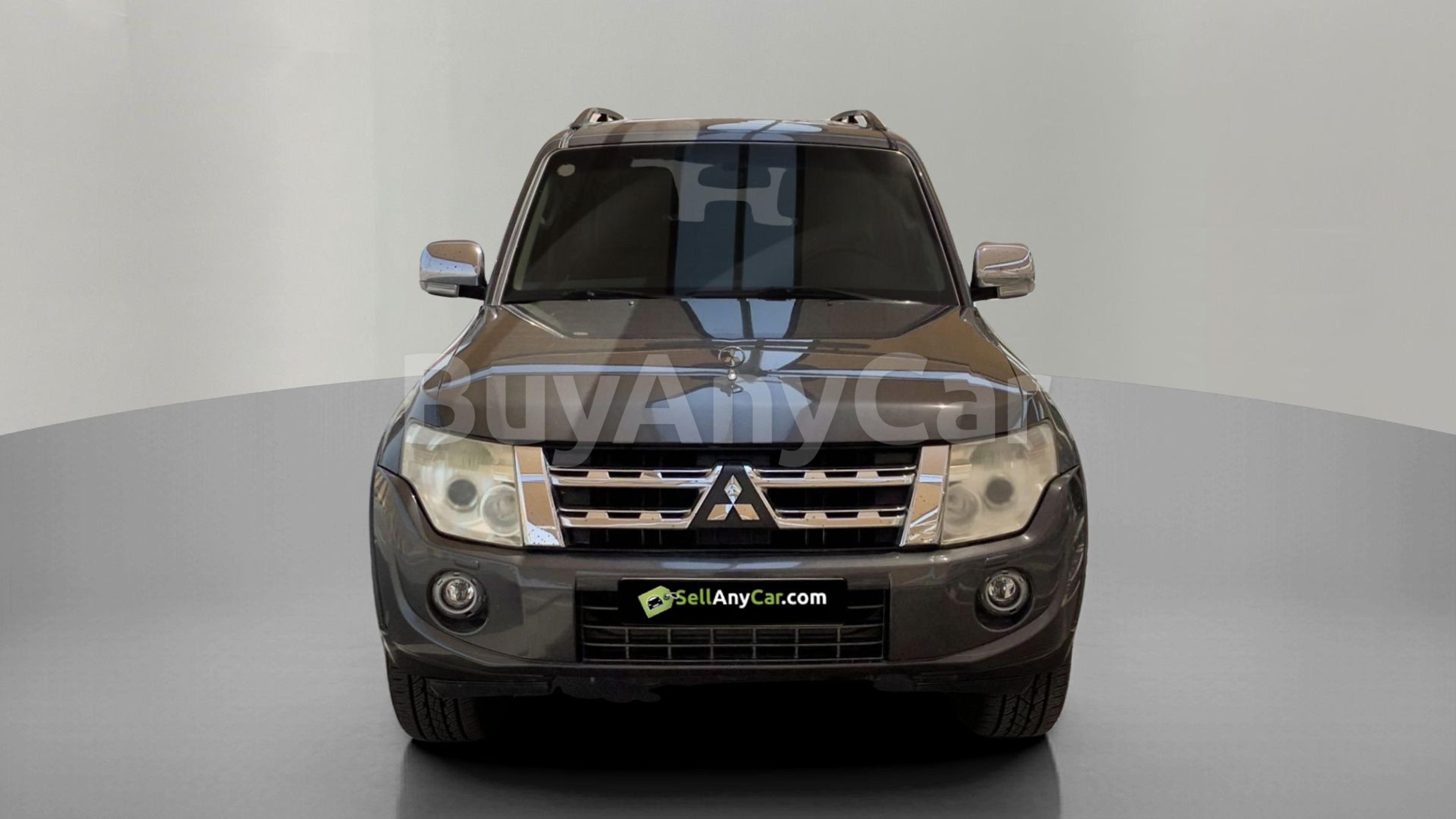 2012 Mitsubishi Pajero