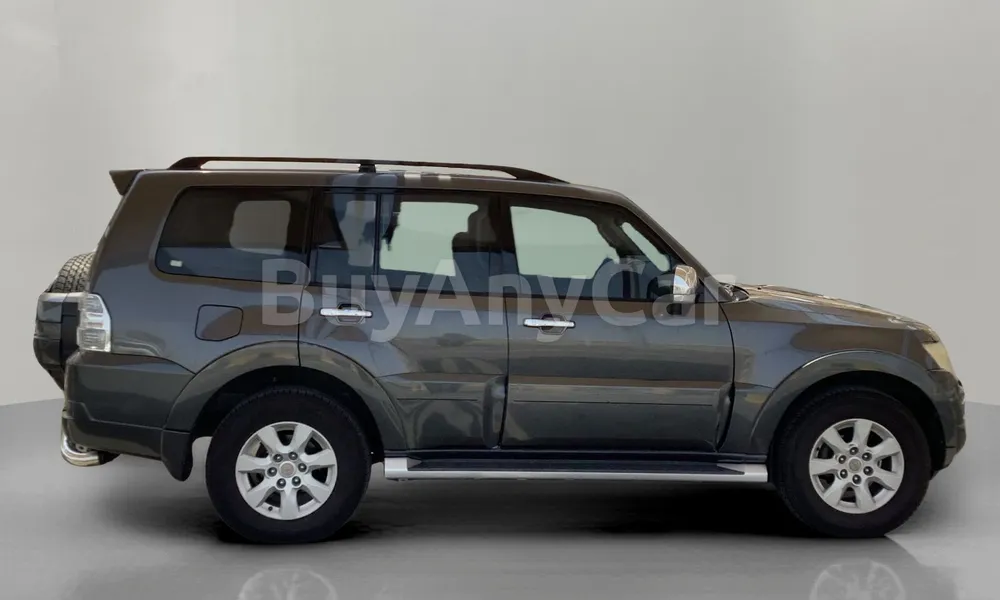 Vehicle photo 3