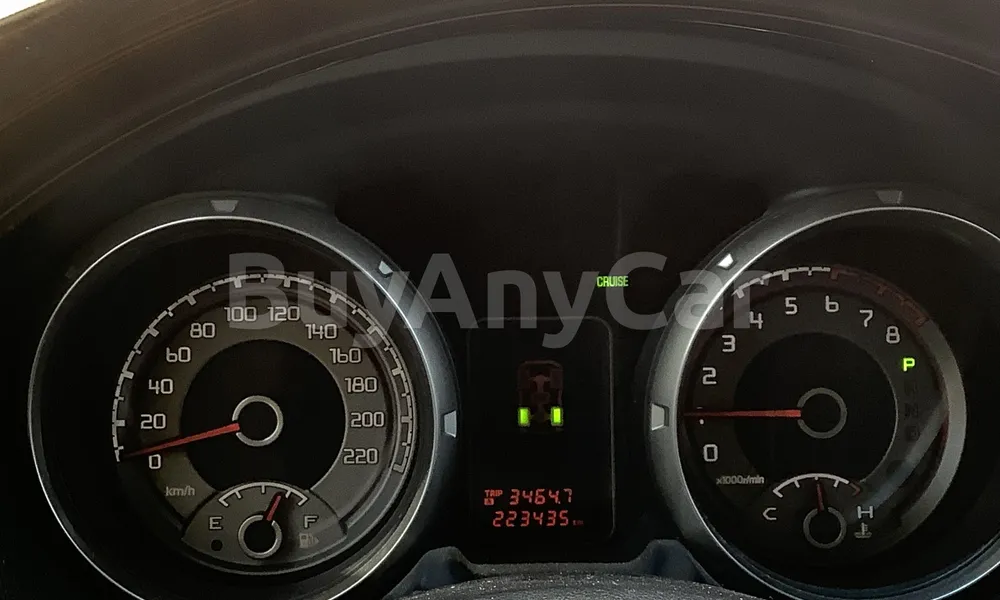 Vehicle photo 7