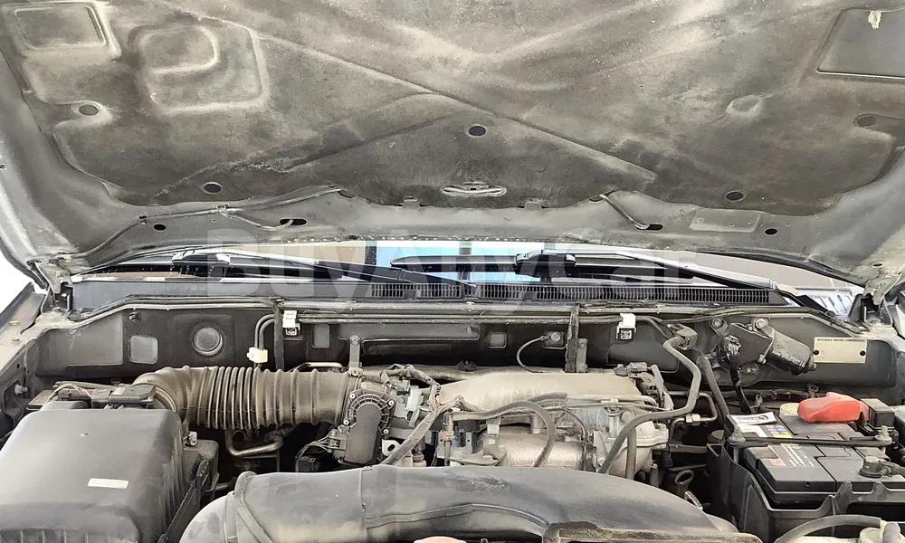 Vehicle photo 6