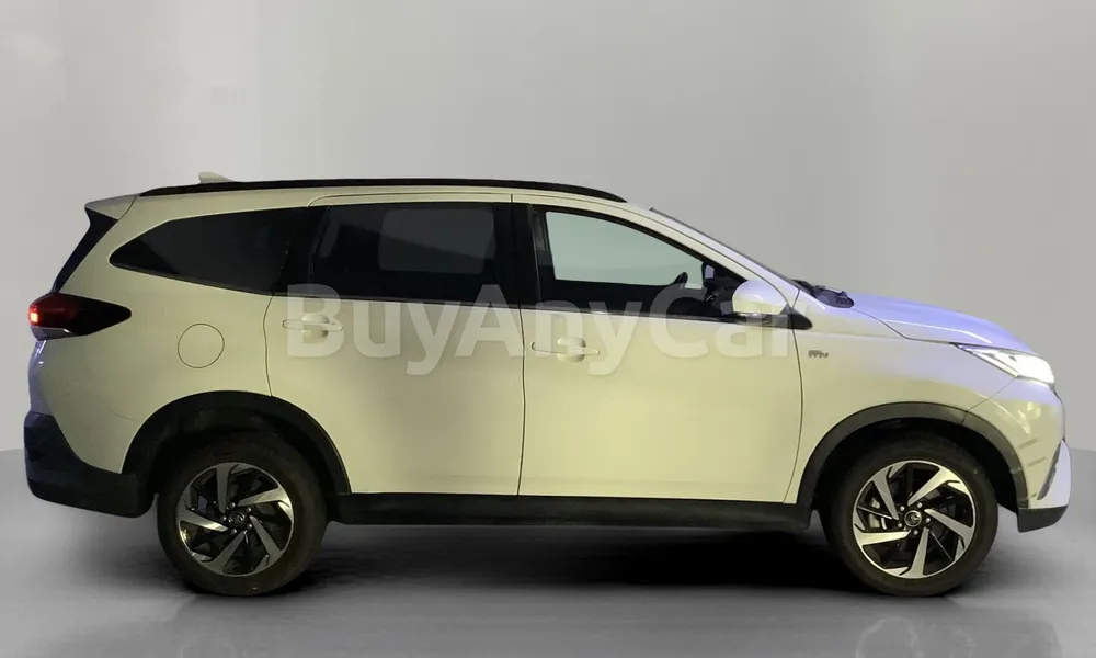 Vehicle photo 4