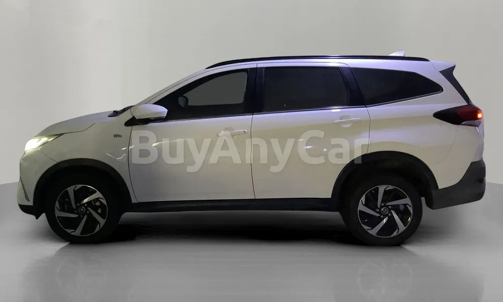 Vehicle photo 3