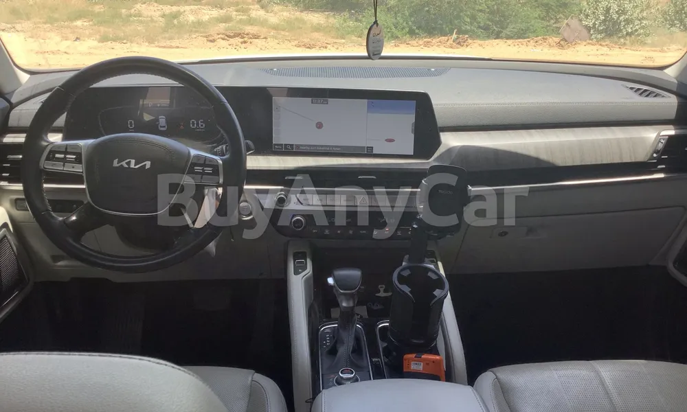 Vehicle photo 9