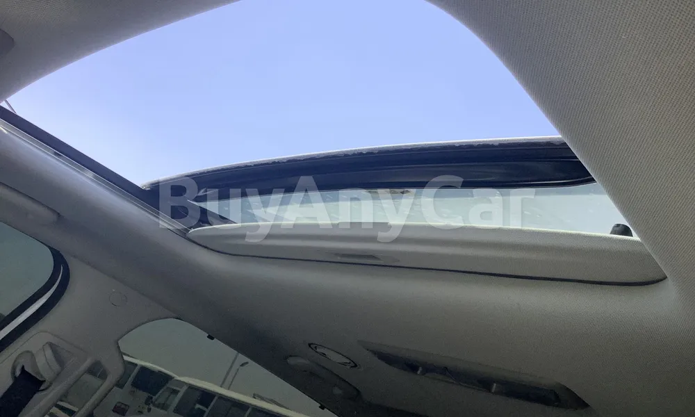 Vehicle photo 7