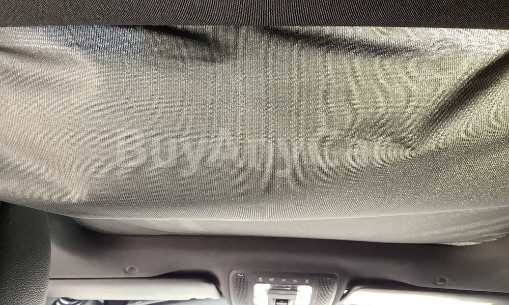 Vehicle photo 9