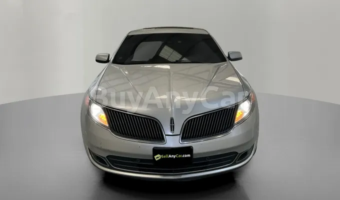 carsDetail