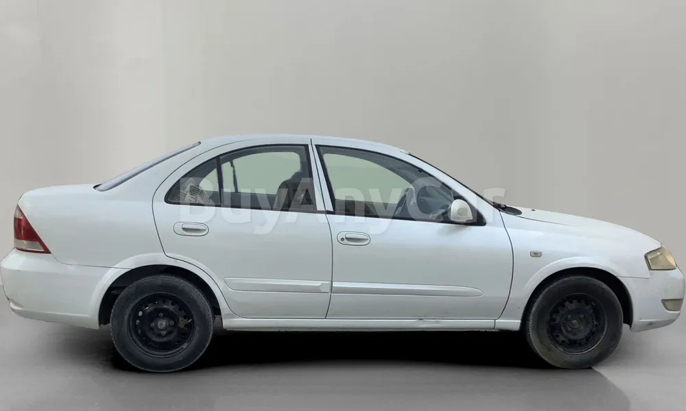 Vehicle photo 4