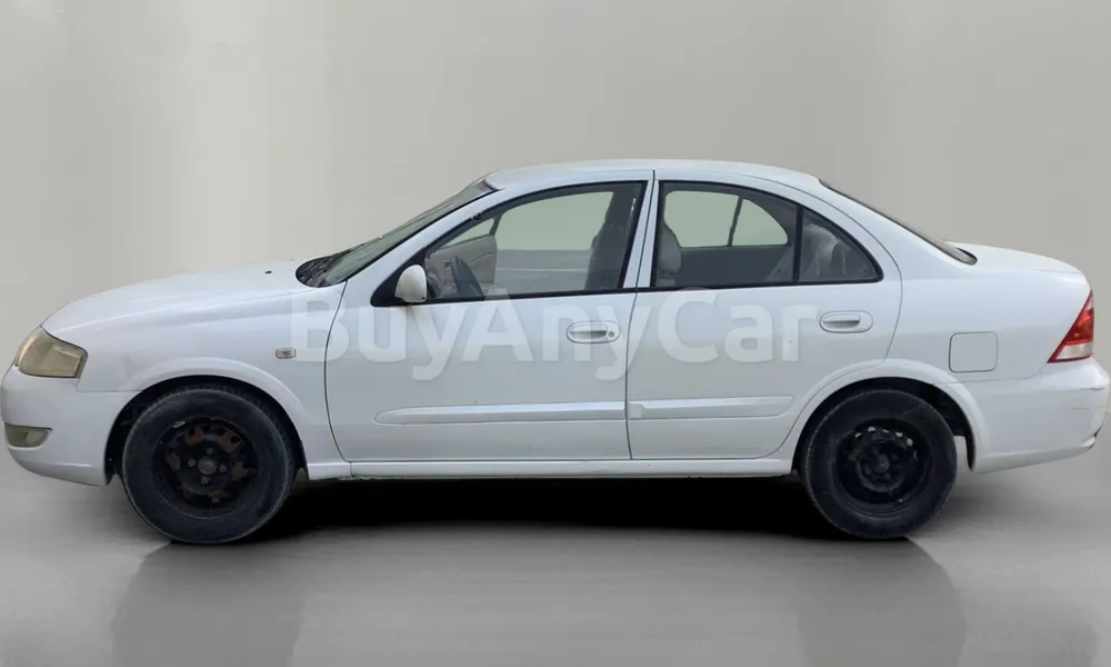 Vehicle photo 3