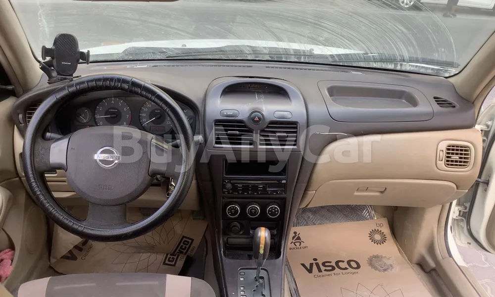 Vehicle photo 6