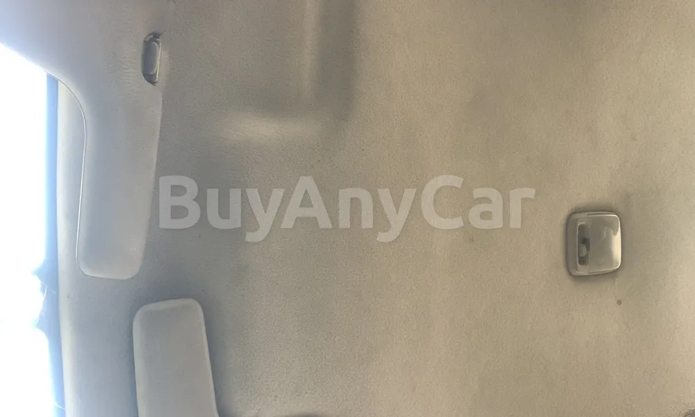 Vehicle photo 9