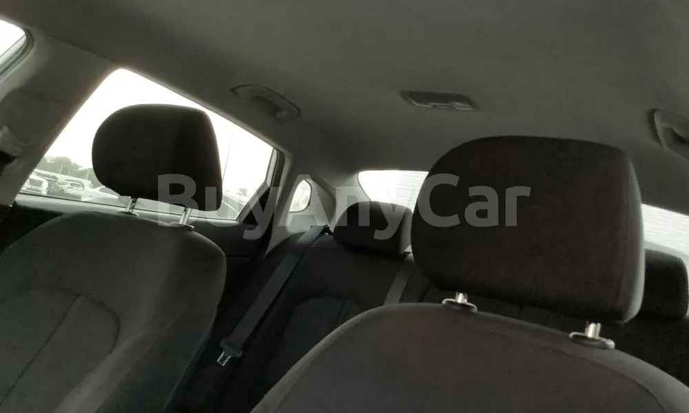 Vehicle photo 9