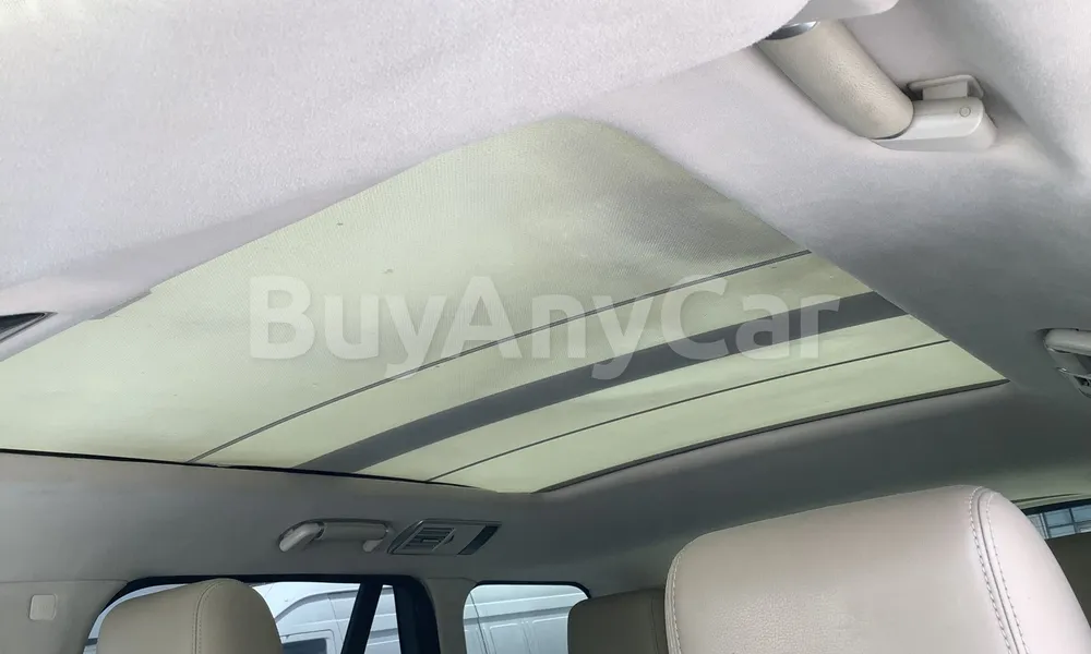 Vehicle photo 8