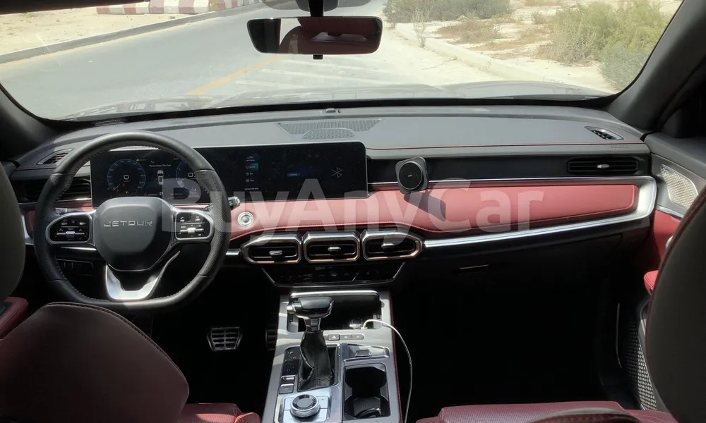 Vehicle photo 9