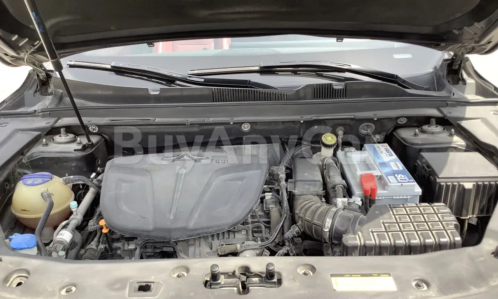Vehicle photo 6
