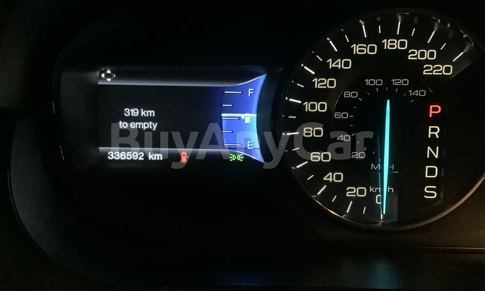 Vehicle photo 7
