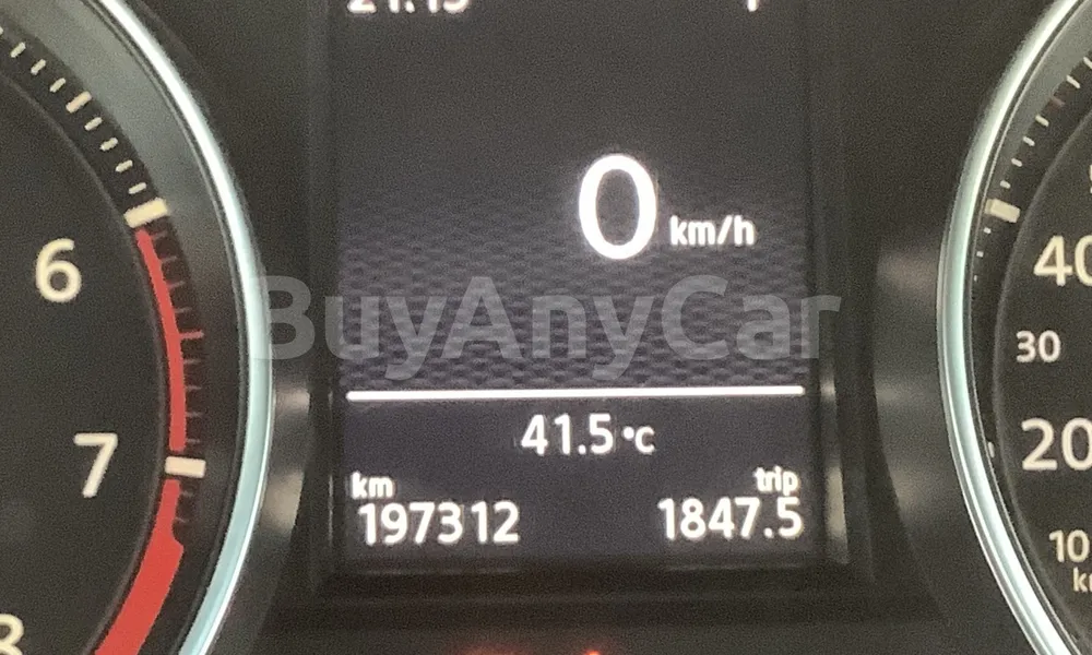 Vehicle photo 5