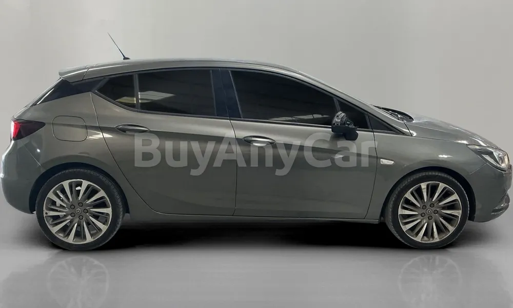 Vehicle photo 4
