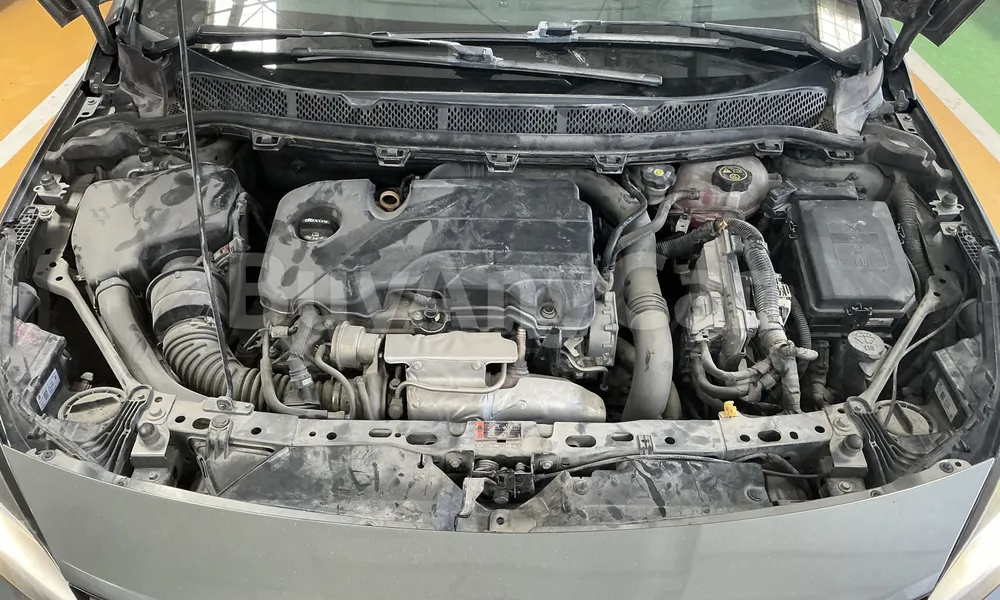 Vehicle photo 8