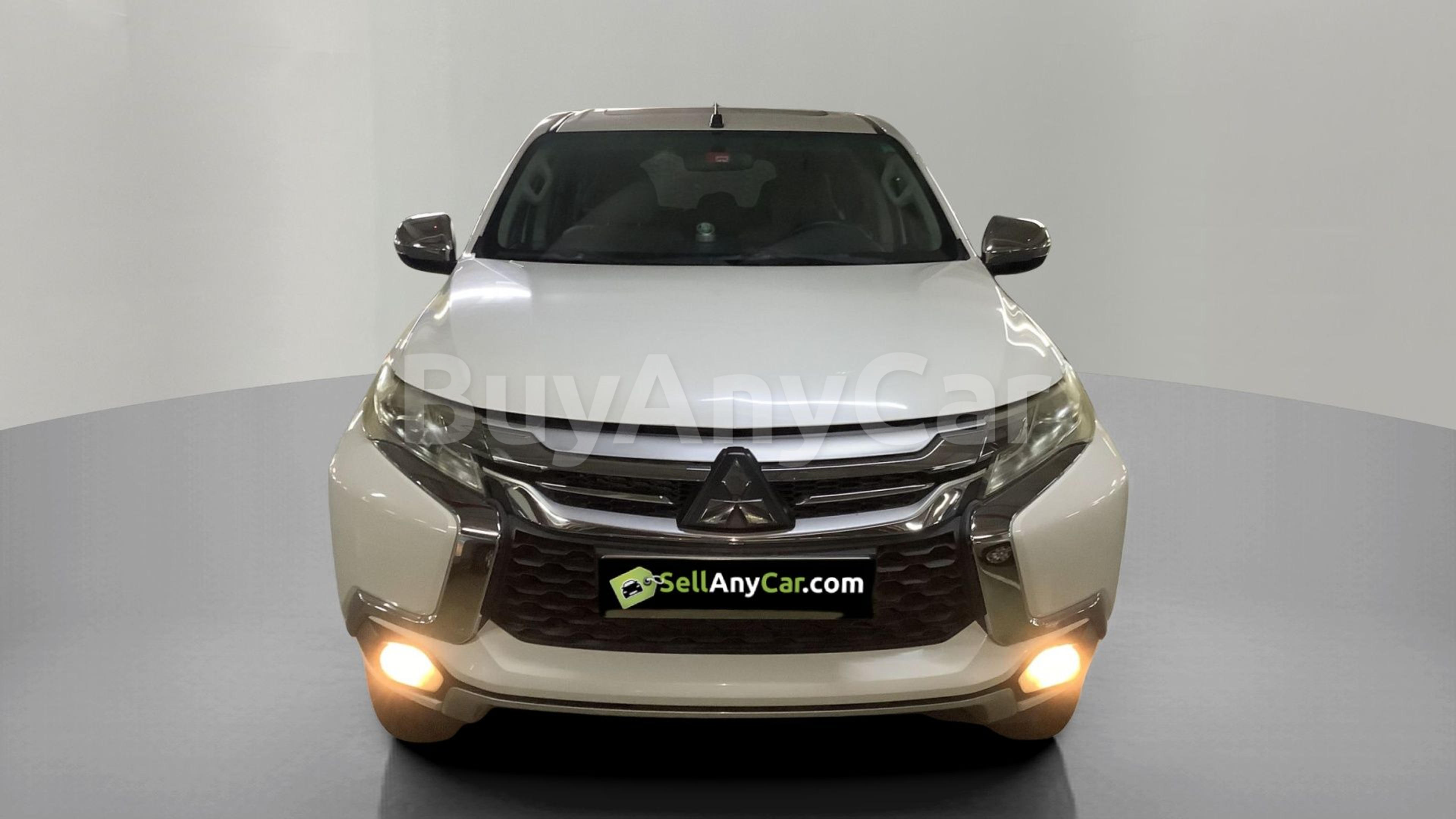 2019 Mitsubishi Montero