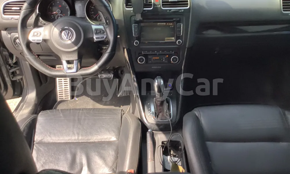 Vehicle photo 8