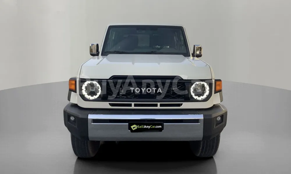 Vehicle photo 1
