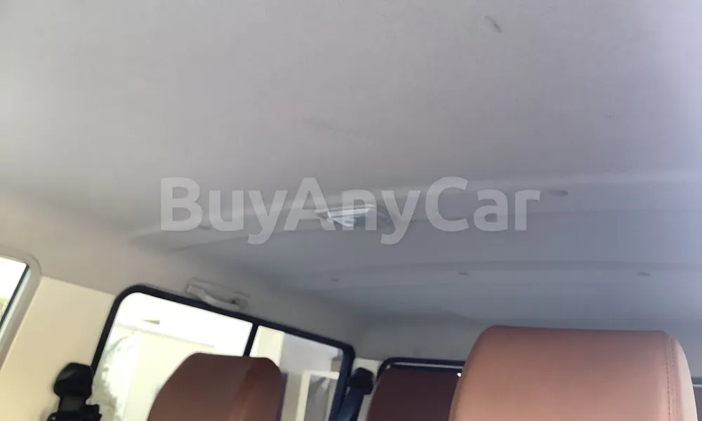 Vehicle photo 6