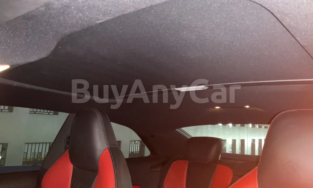 Vehicle photo 9