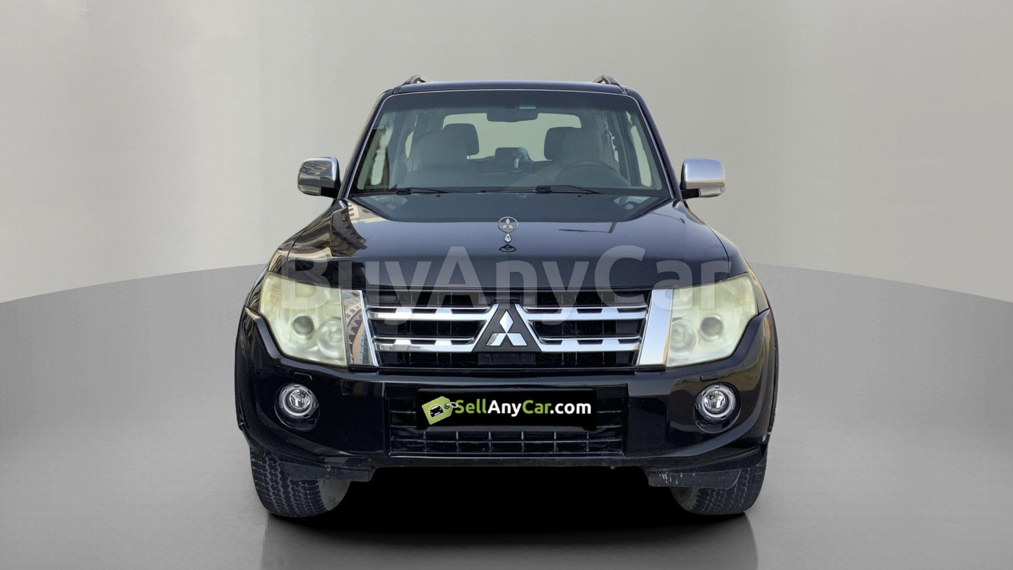2013 Mitsubishi Pajero