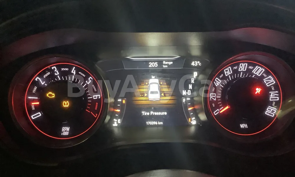 Vehicle photo 7
