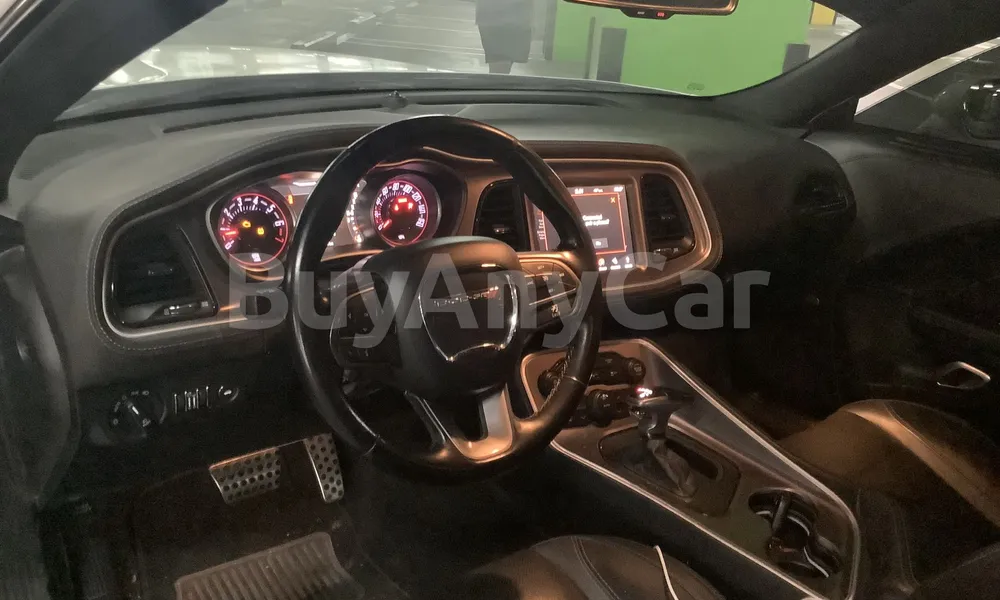 Vehicle photo 8