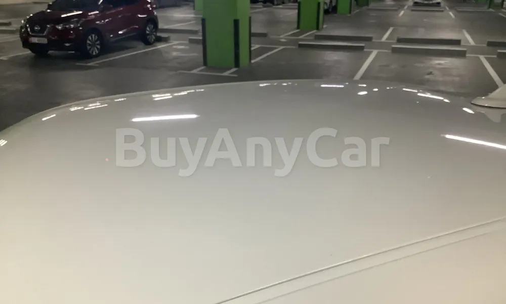 Vehicle photo 4