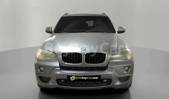 carsDetail