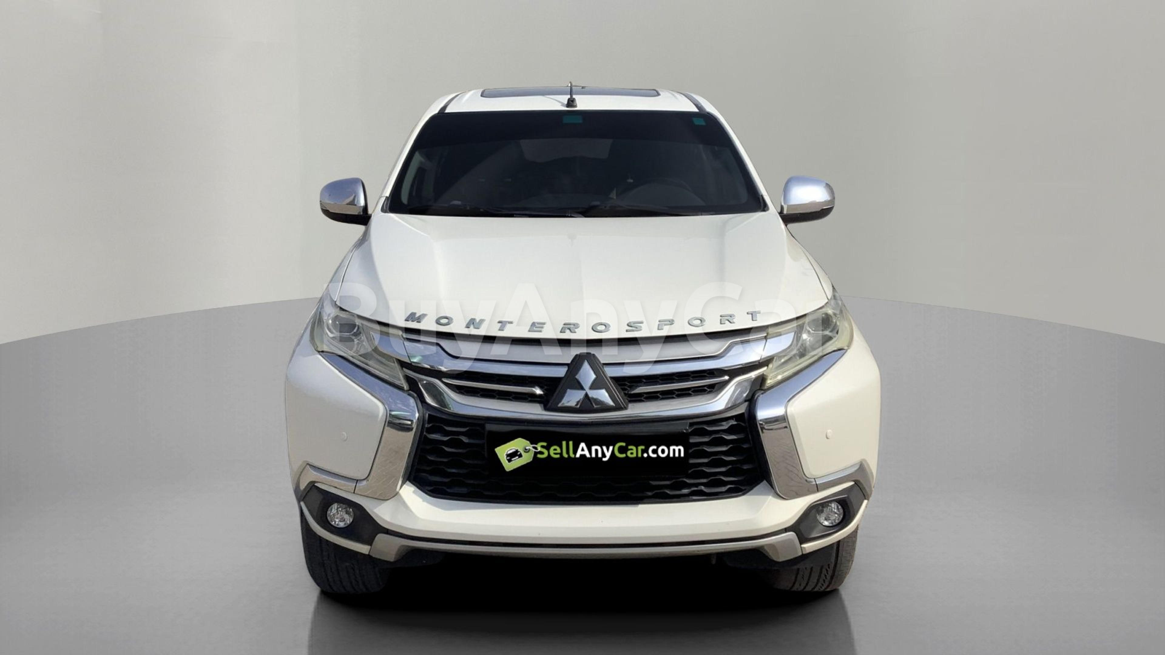 2019 Mitsubishi Montero