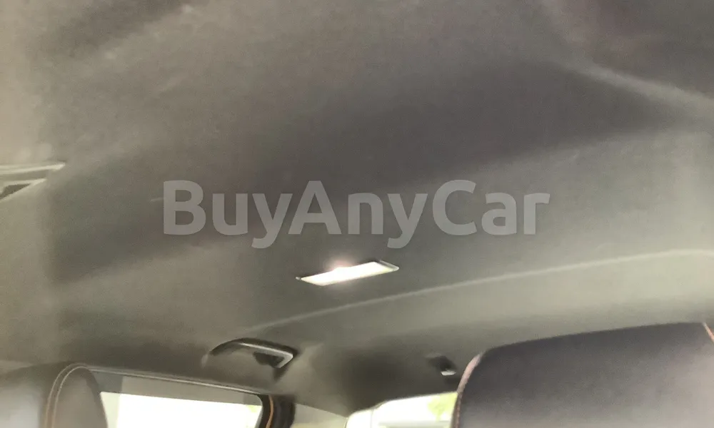 Vehicle photo 9