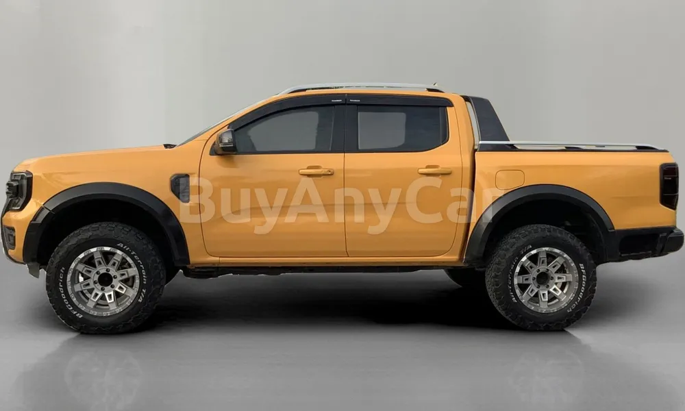 Vehicle photo 4