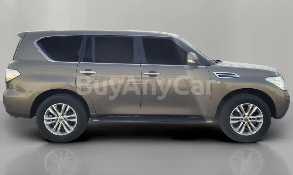 Vehicle photo 7