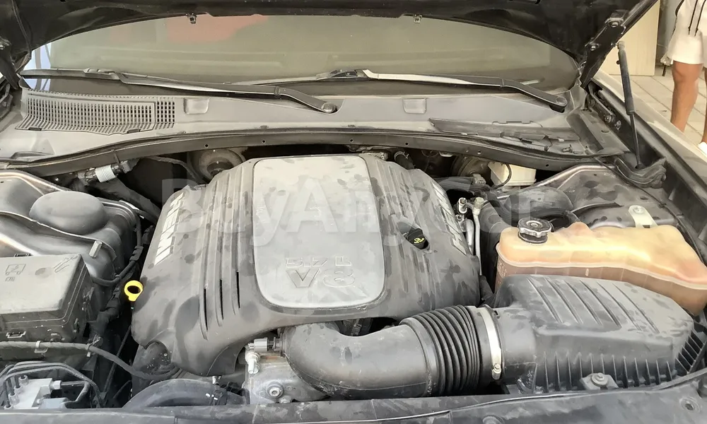 Vehicle photo 6