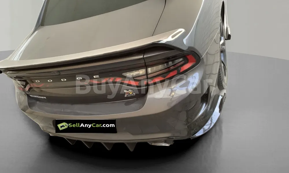 Vehicle photo 2