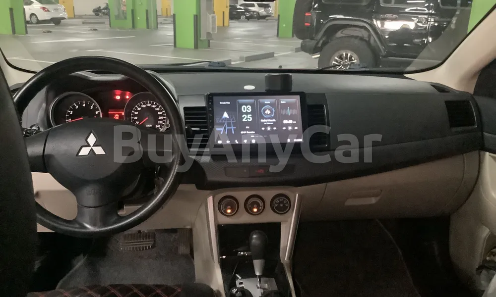 Vehicle photo 9