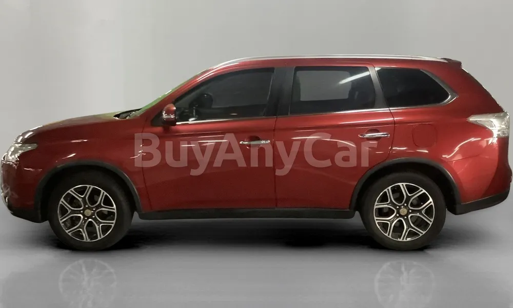 Vehicle photo 3