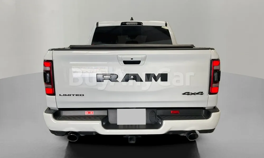 Vehicle photo 2