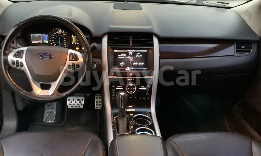 Vehicle photo 8