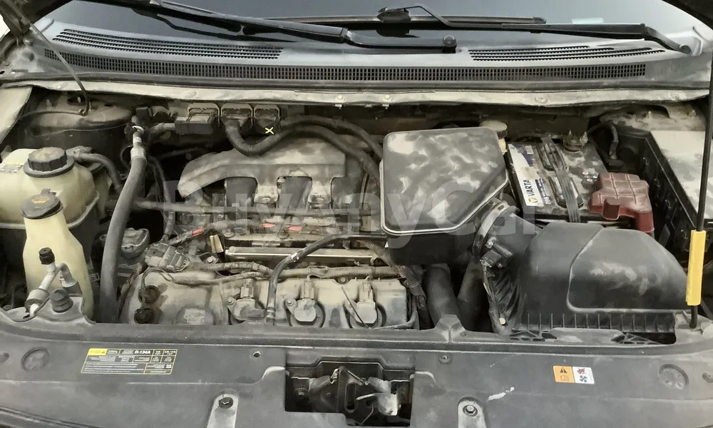 Vehicle photo 6