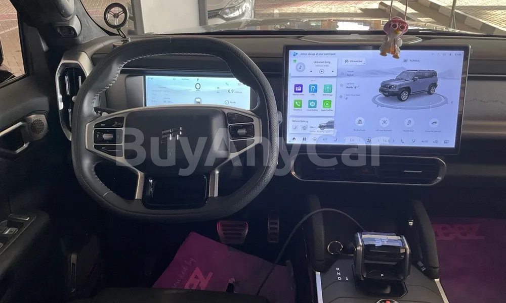 Vehicle photo 9